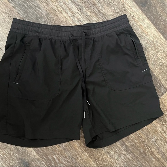 LL Bean Shorts large - Picture 2 of 6